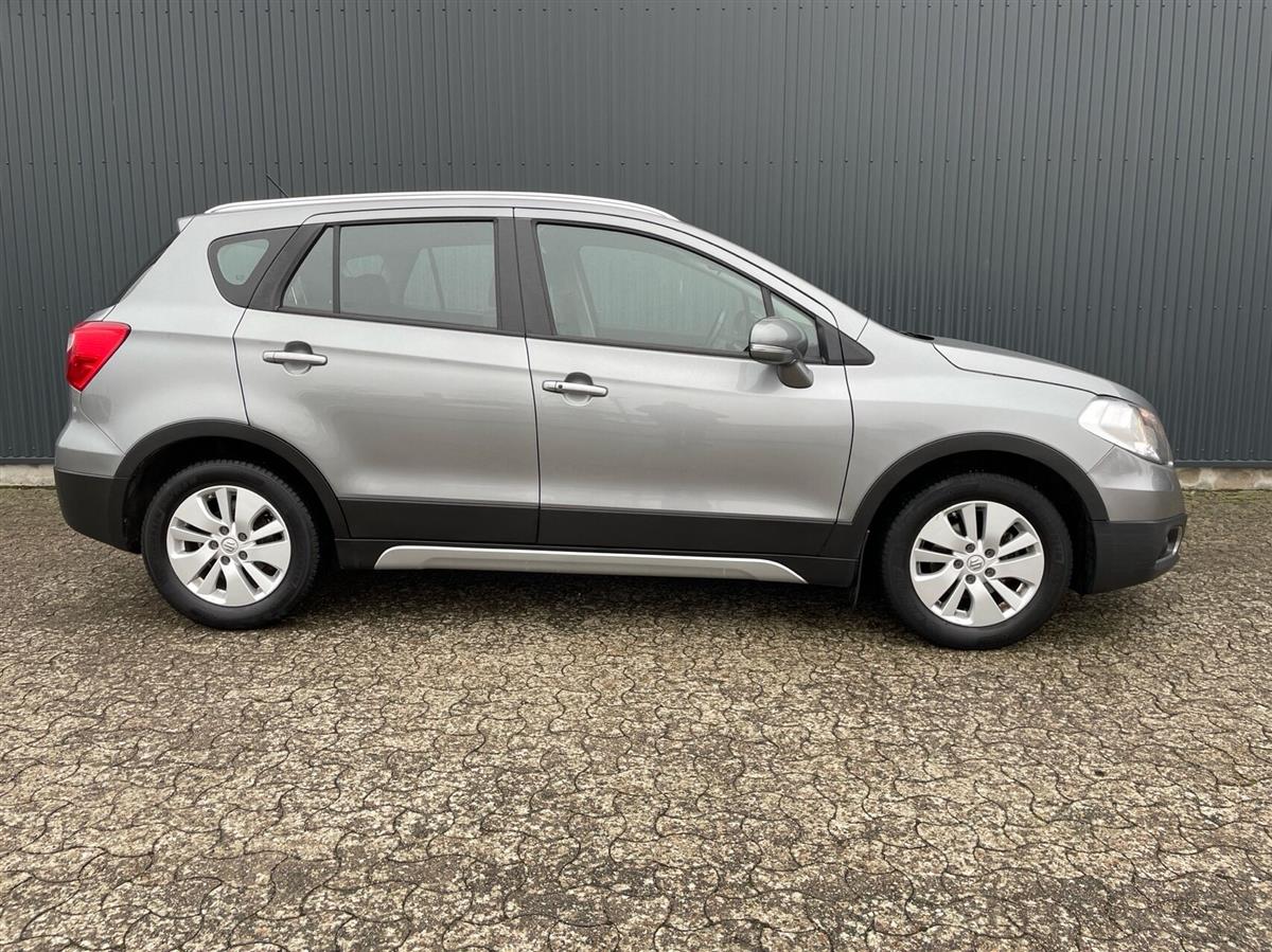 Suzuki S-Cross