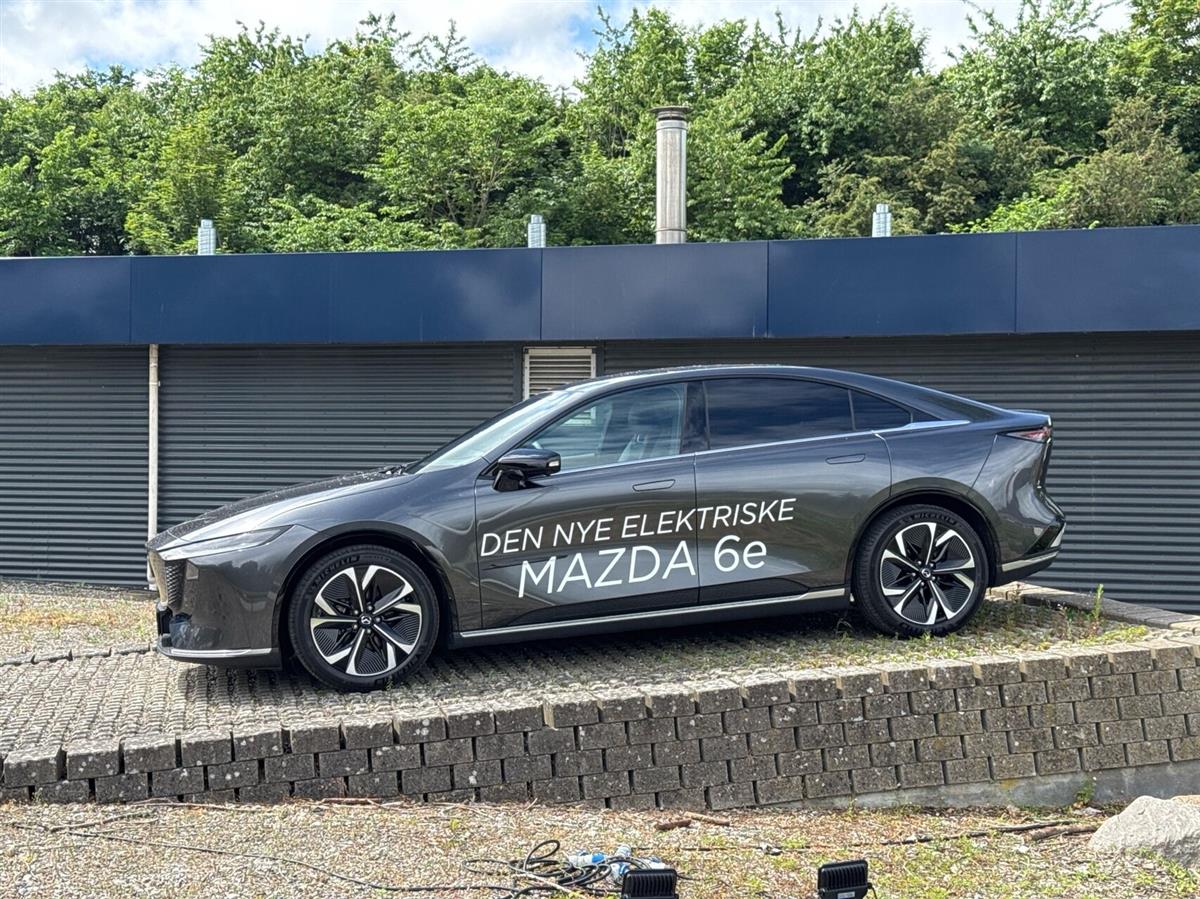 Mazda 6e