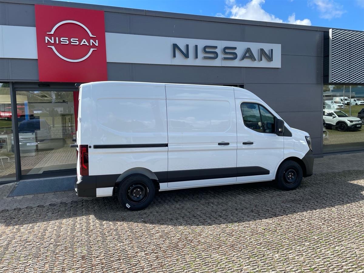 Nissan Interstar