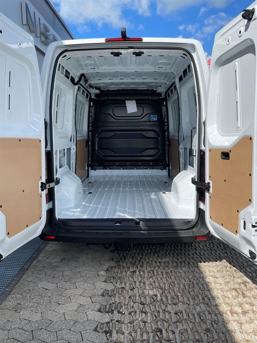 Nissan Interstar