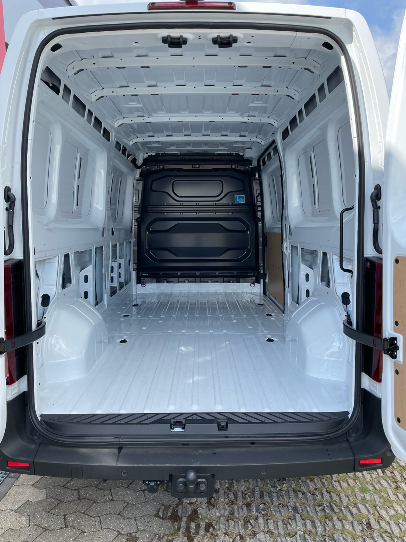 Nissan Interstar