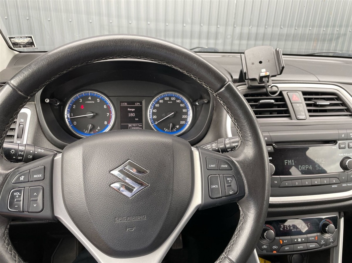 Suzuki S-Cross