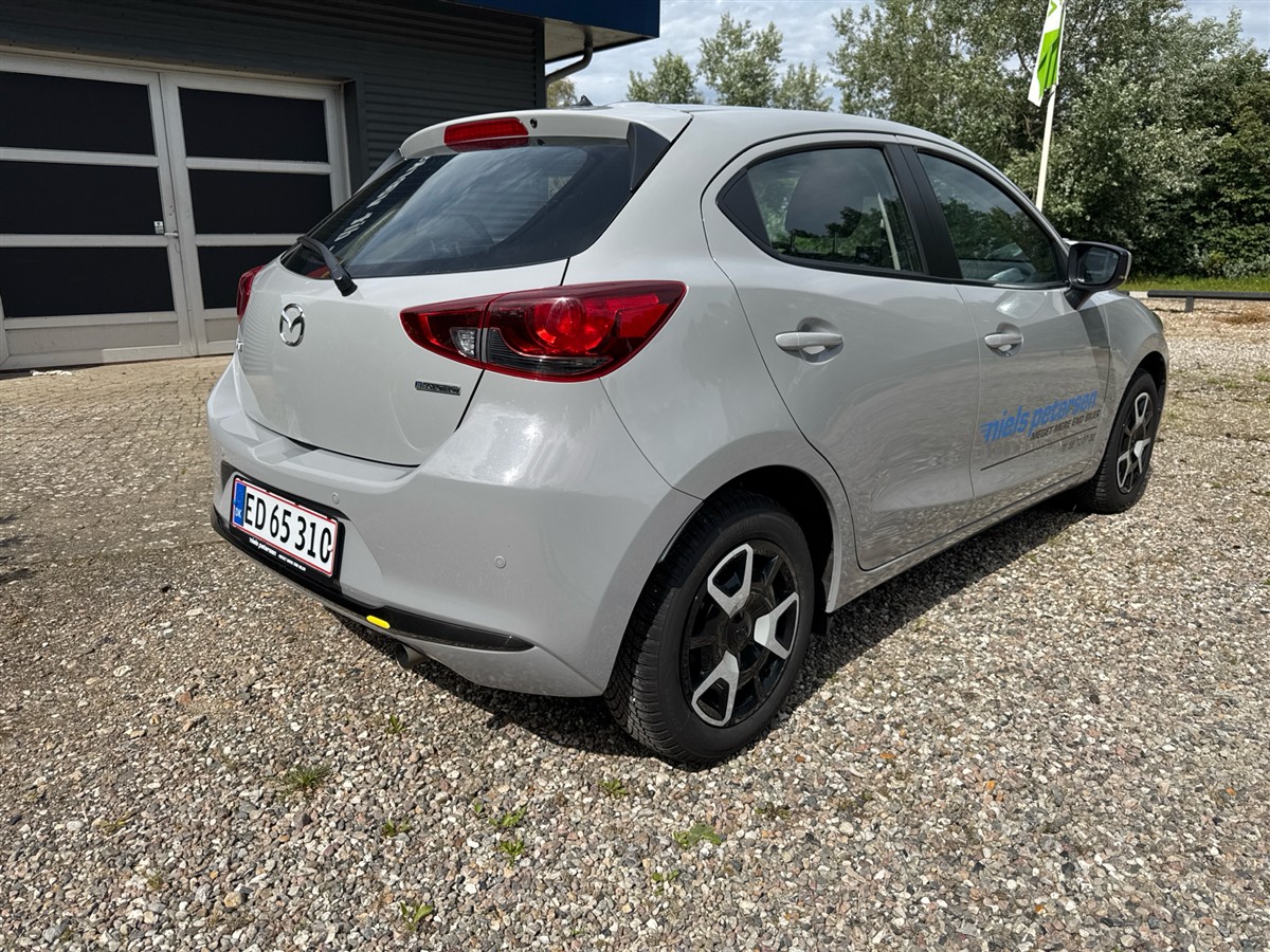 Mazda 2