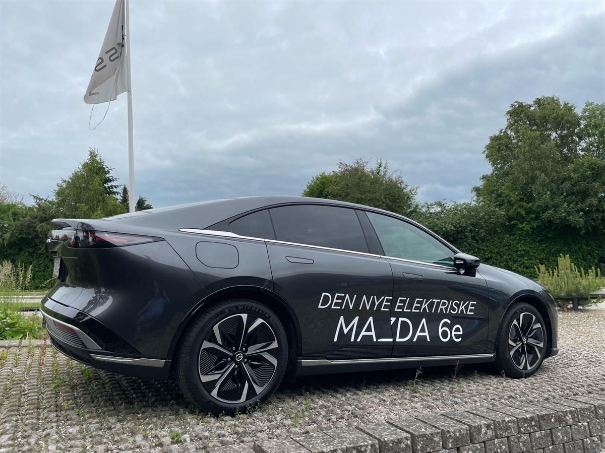 Mazda 6e