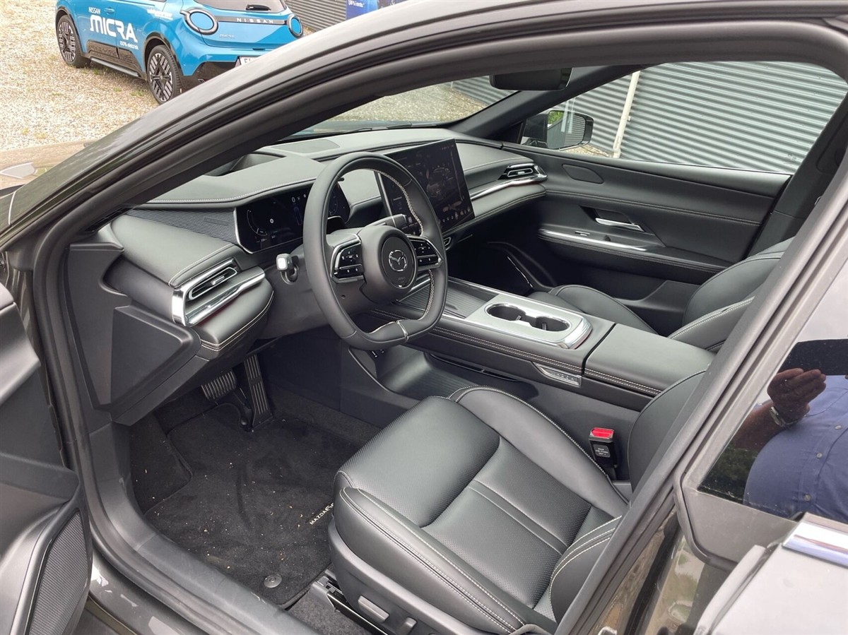 Mazda 6e