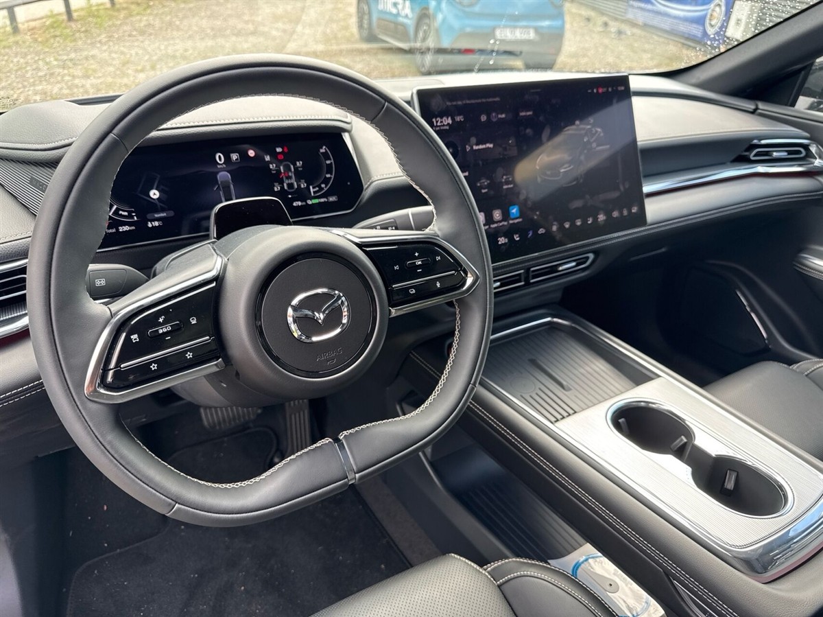 Mazda 6e
